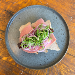 Luksus smørrebrød Dyrlægens natmad fra Njordkøkken