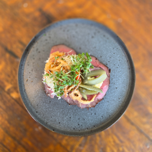 Luksus smørrebrød med roastbeef fra Njordkøkken